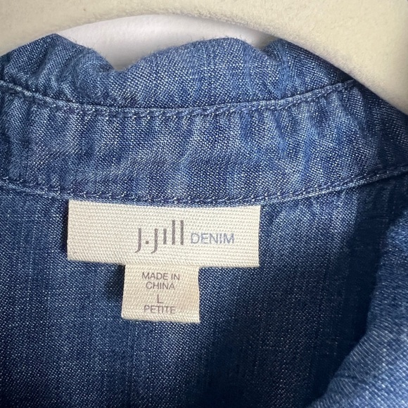 J. Jill Denim Blue Chambray Chest Pockets Button Down Blouse Top Large Petite - Picture 8 of 10